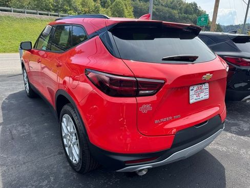 Used 2025 Chevrolet Blazer LT w/ Sound & Technology Package image 4