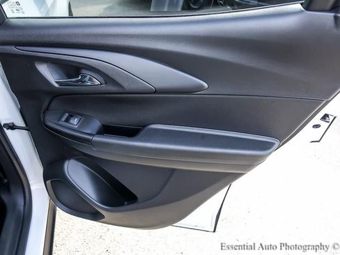 Used 2021 Chevrolet TrailBlazer LT w/ Convenience Package image 23