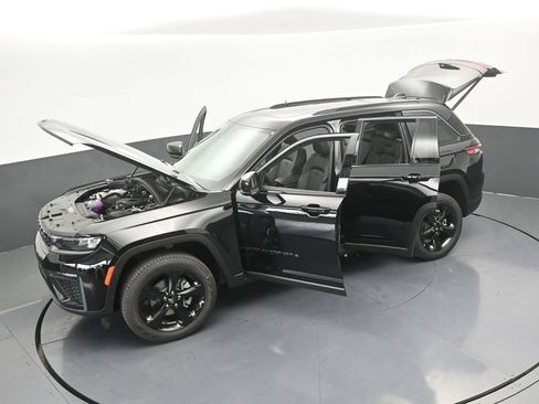 New 2026 Jeep Grand Cherokee Limited w/ Limited Altitude Package RWD image 50