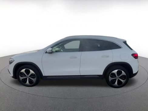 Used 2025 Mercedes-Benz GLA 250 4MATIC image 9