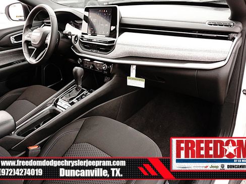 New 2025 Jeep Compass Sport image 12