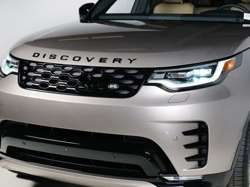 New 2026 Land Rover Discovery Dynamic SE image 26