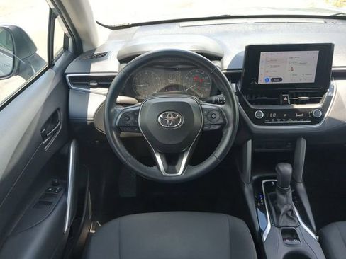 Used 2023 Toyota Corolla Cross LE FWD image 17