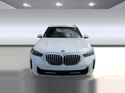 Used 2026 BMW X5 xDrive50e AWD/4WD image 6