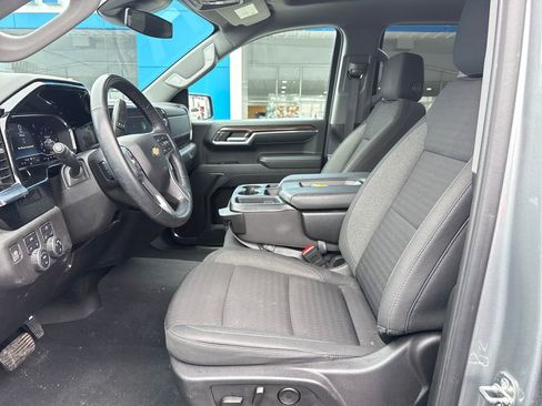 Used 2024 Chevrolet Silverado 1500 LT image 11