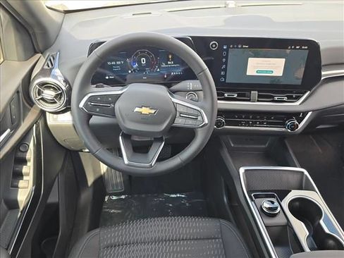 New 2027 Chevrolet Equinox LT FWD image 18