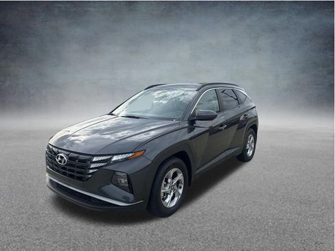 Used 2024 Hyundai Tucson SEL FWD image 3