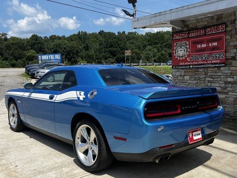 Used 2016 Dodge Challenger R/T Plus RWD image 4