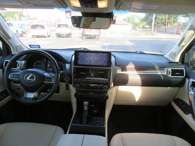 Used 2023 Lexus GX 460 Luxury w/ Sport Design Package AWD/4WD image 18
