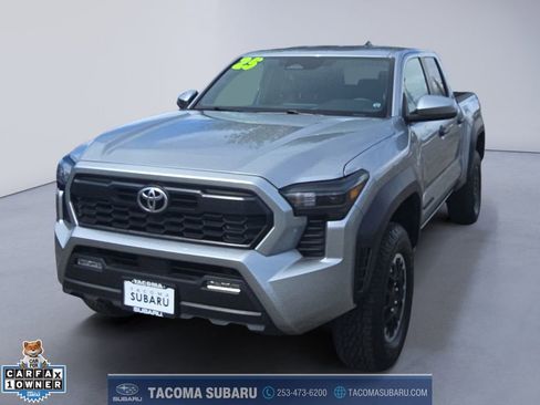 Used 2025 Toyota Tacoma TRD Off-Road AWD/4WD image 1