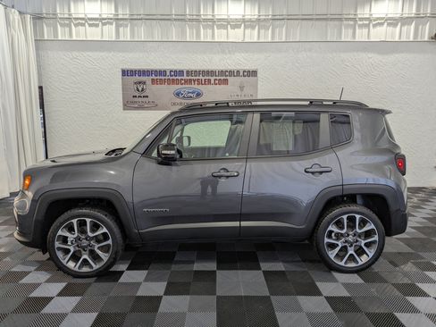 Used 2022 Jeep Renegade Limited w/ Sun, Sound & Wheels Group AWD/4WD image 2