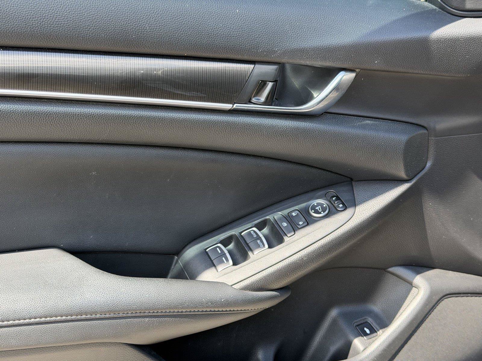 Used 2021 Honda Accord Sport image 13