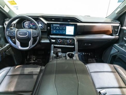 Used 2025 GMC Sierra 1500 Denali w/ Denali Carbonpro Edition AWD/4WD image 15