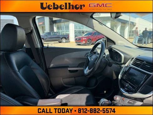 Used 2020 Chevrolet Sonic Premier image 2