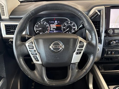 Used 2021 Nissan Titan SV w/ SV Convenience Package RWD image 20