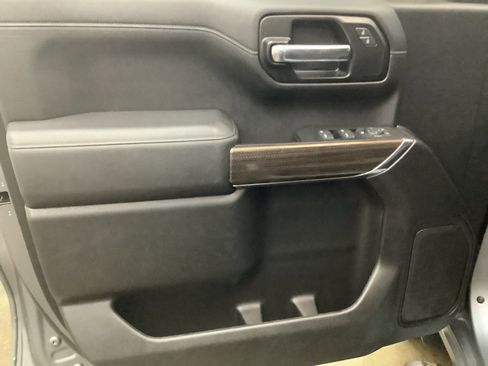 Used 2021 Chevrolet Silverado 1500 RST image 13