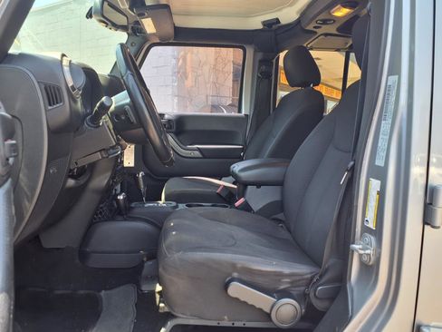Used 2016 Jeep Wrangler Unlimited Sport w/ Quick Order Package 24S AWD/4WD image 6