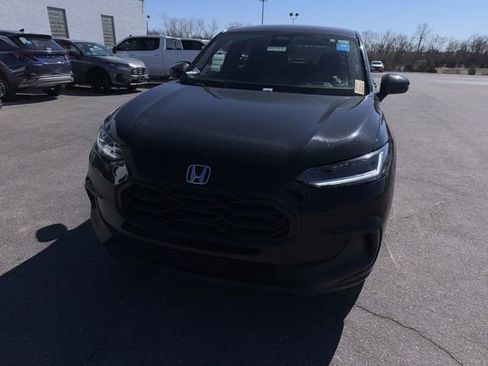 Used 2025 Honda HR-V Sport image 3