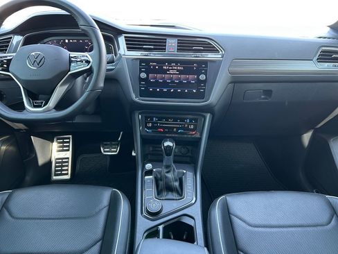 Used 2022 Volkswagen Tiguan SEL R-Line image 12