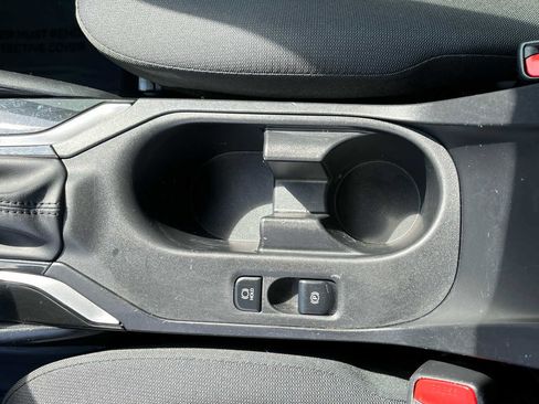 Used 2023 Toyota Corolla LE image 18