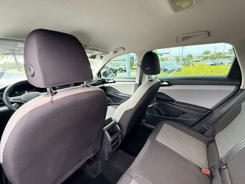 Used 2023 Volkswagen Taos S image 19