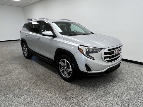 Used 2020 GMC Terrain SLT image 17