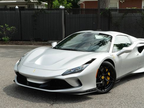 Used 2022 Ferrari F8 Tributo RWD image 42