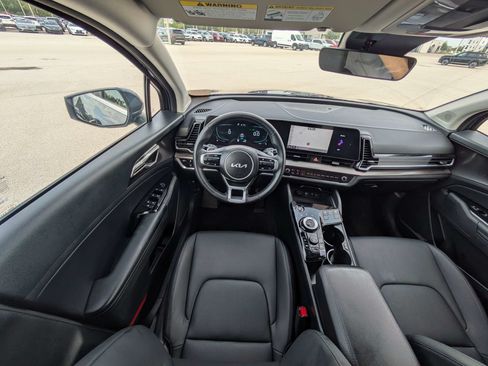 Certified 2025 Kia Sportage EX AWD/4WD image 16