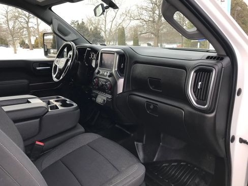 Used 2022 Chevrolet Silverado 3500 LT w/ Convenience Package image 44