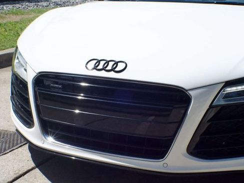 Used 2014 Audi R8 V8 w/ Convenience Package AWD/4WD image 10
