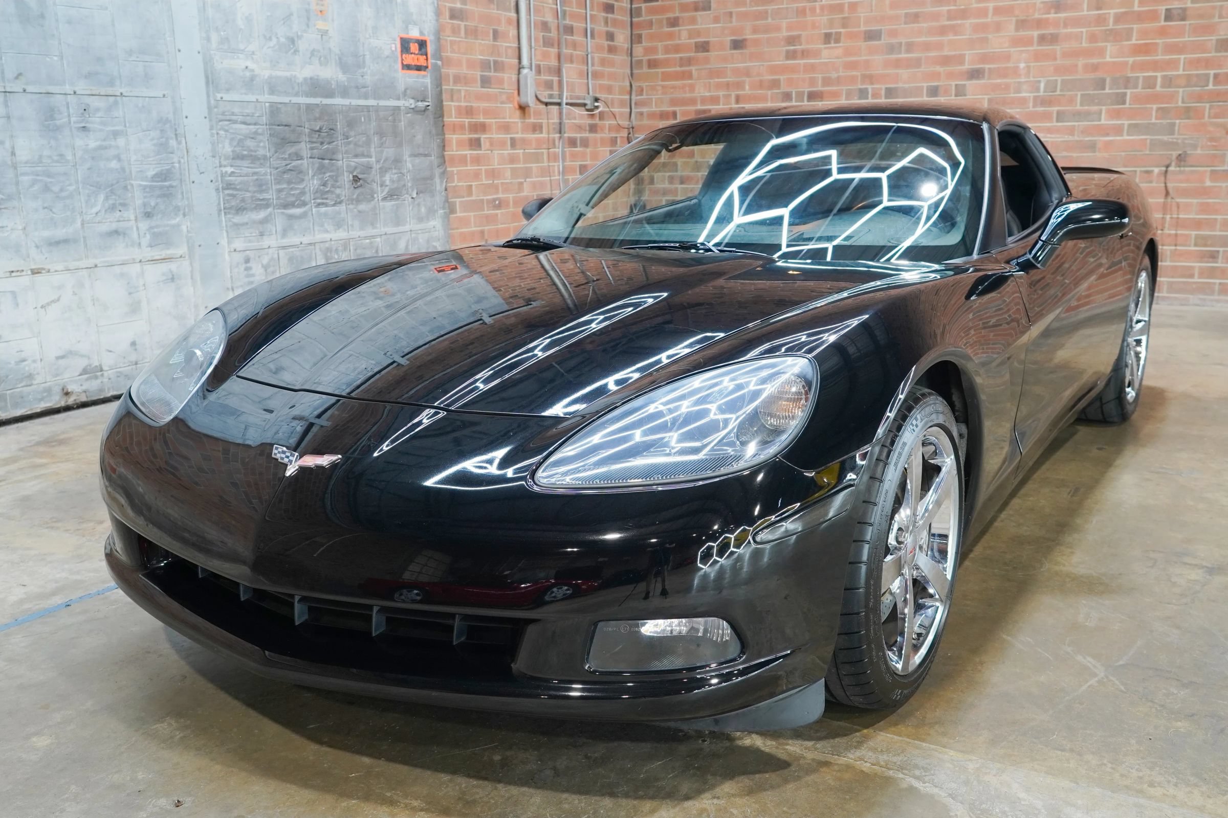 Used 2010 Chevrolet Corvette Coupe w/ Preferred Equipment Group RWD image 5