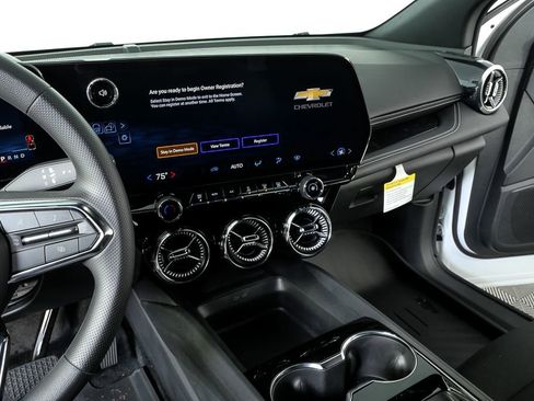 New 2026 Chevrolet Blazer EV LT image 13