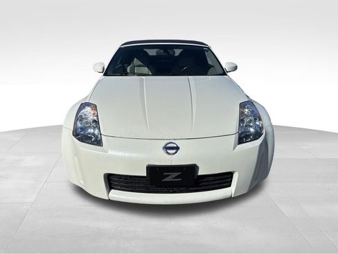 Used 2004 Nissan 350Z Touring image 3