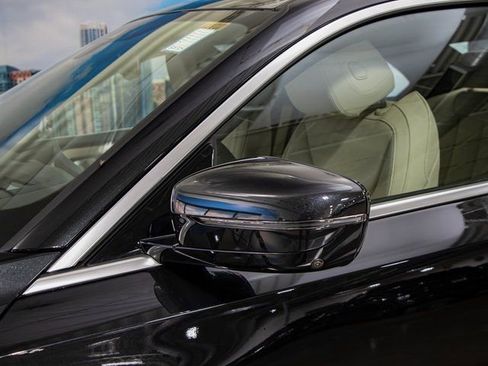 Used 2025 BMW 230i xDrive Coupe w/ Premium Package image 10