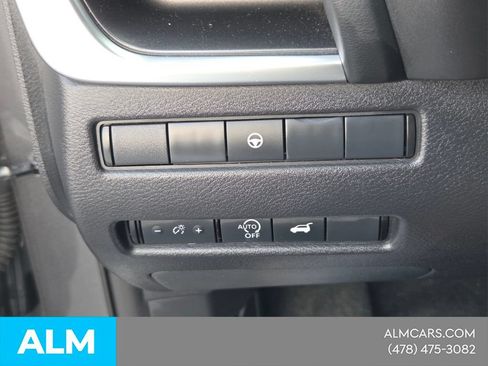 Used 2024 Nissan Rogue SV AWD/4WD image 26