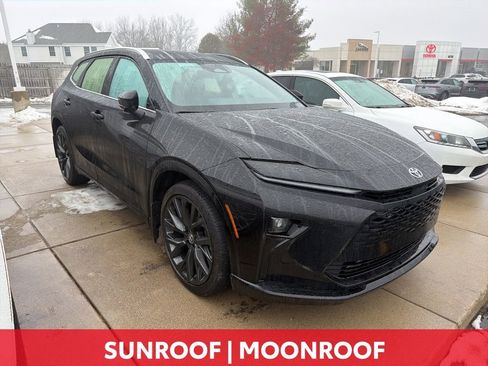 Certified 2025 Toyota Crown Signia image 7