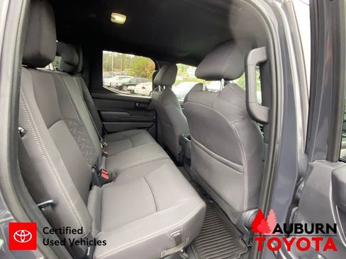 Certified 2025 Toyota Tacoma SR5 AWD/4WD image 18