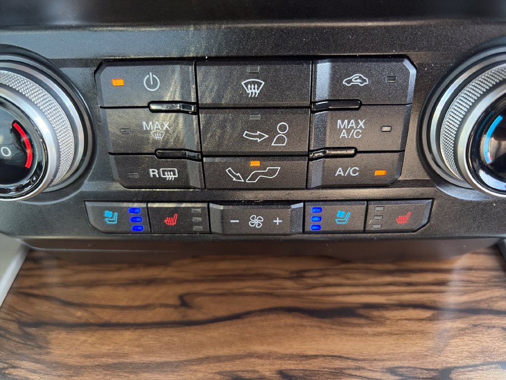 Used 2019 Ford F150 Lariat w/ Equipment Group 502A Luxury AWD/4WD image 25