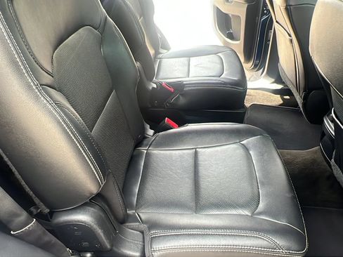 Used 2016 Ford Explorer Limited w/ Equipment Group 301A FWD image 23