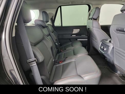 Used 2025 Ford Expedition Active image 16