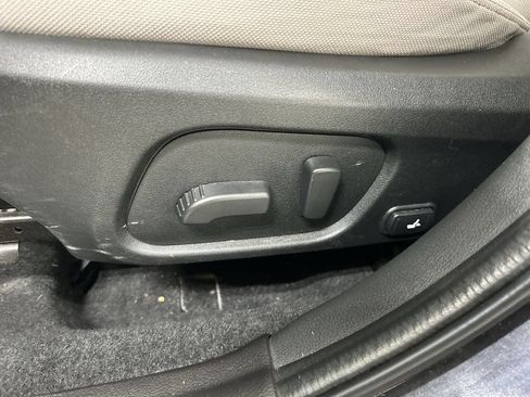 Used 2017 Subaru Forester 2.5i Premium AWD/4WD image 10