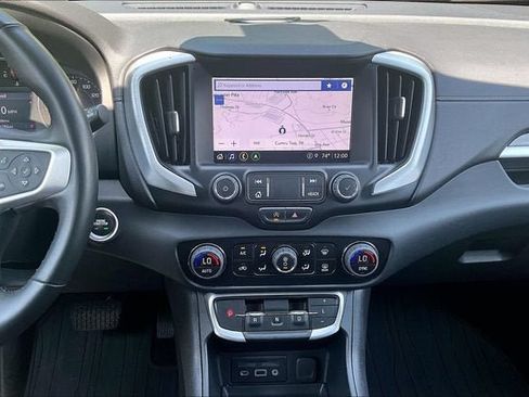 Used 2023 GMC Terrain SLT w/ Infotainment Package II AWD/4WD image 8
