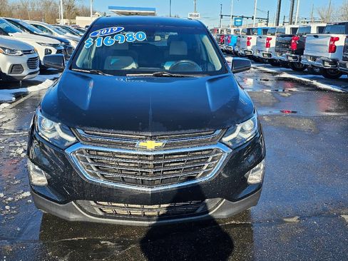 Used 2019 Chevrolet Equinox LT image 2