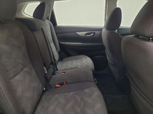 Used 2016 Nissan Rogue S FWD image 19