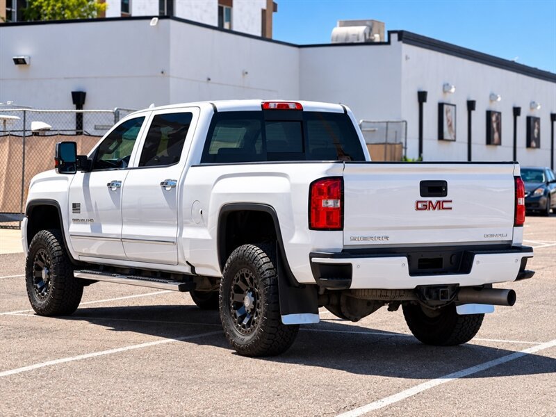 Used 2017 GMC Sierra 2500 Denali w/ Duramax Plus Package AWD/4WD image 7