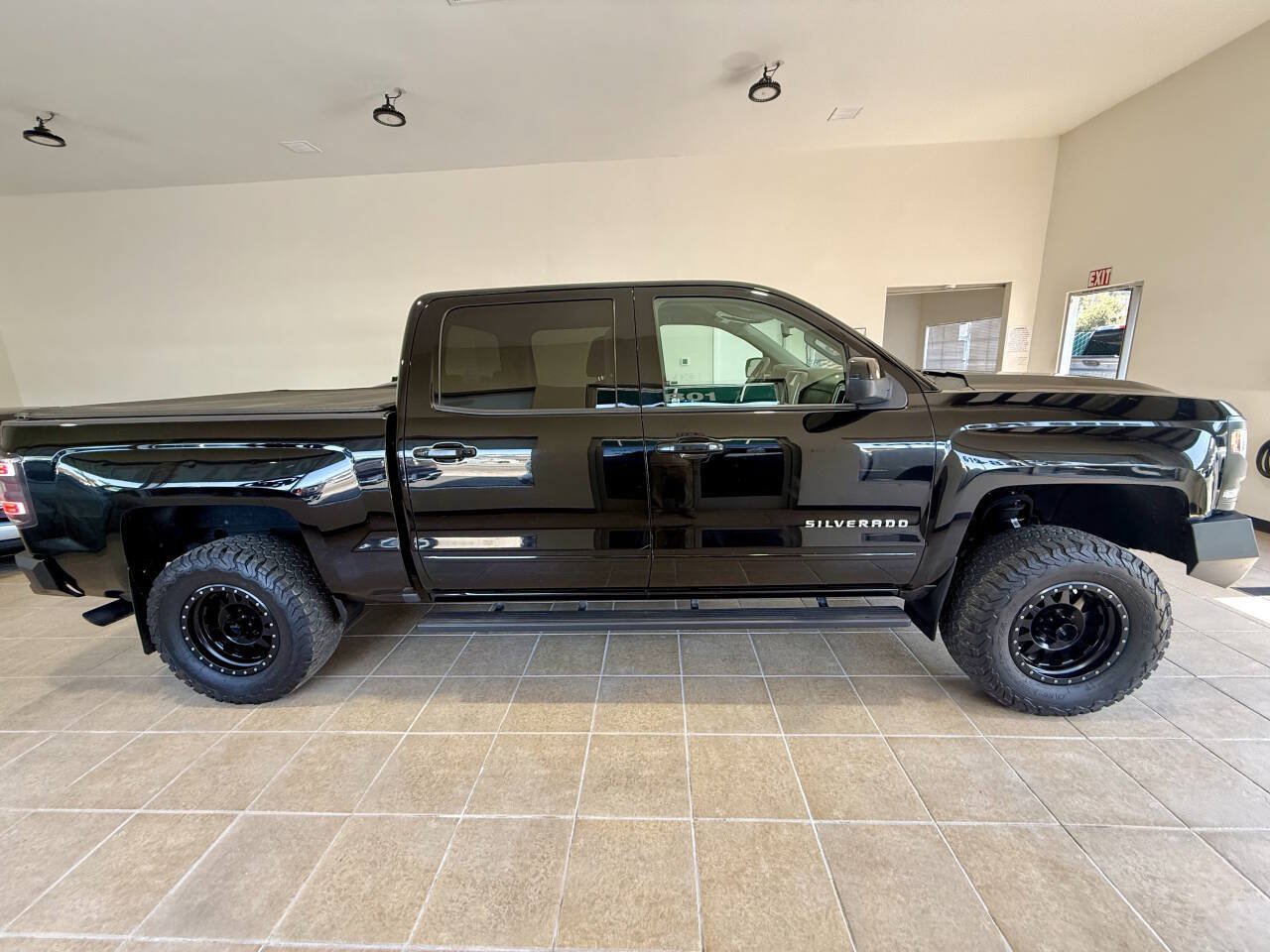 Used 2017 Chevrolet Silverado 1500 LT w/ All Star Edition RWD image 4