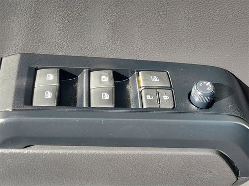 Used 2023 Toyota Tacoma SR image 11