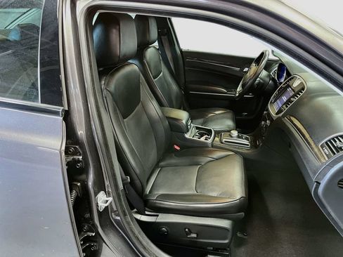 Used 2022 Chrysler 300 Touring L w/ Comfort Group AWD/4WD image 27