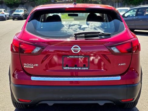 Used 2018 Nissan Rogue Sport S w/ S Appearance Package AWD/4WD image 6