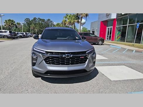 Used 2025 Chevrolet Trax RS w/ Driver Confidence Package image 19